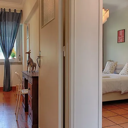 On Trendy Flat Lissabon