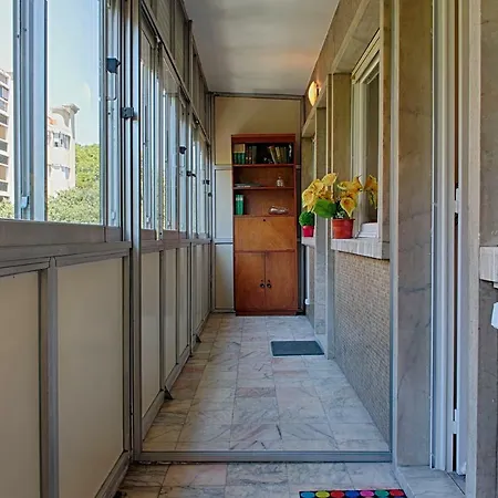 Apartment On Trendy Flat